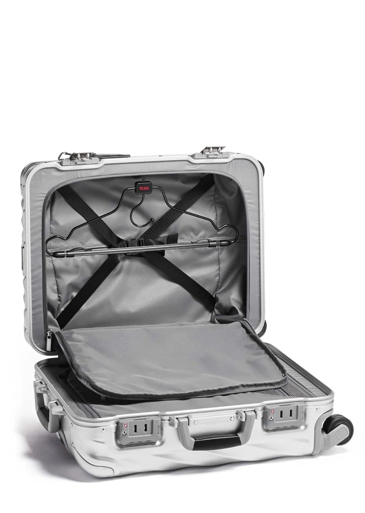 19 Degree Aluminium Continental Carry-On - Silver