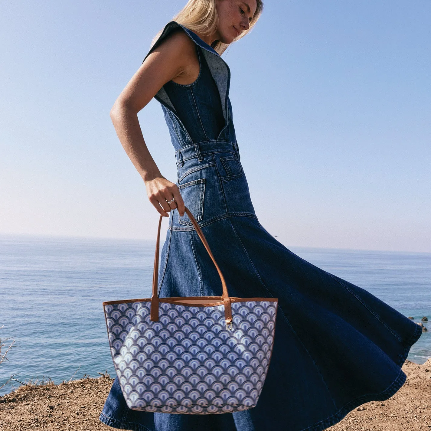 All That Tote In Coated Canvas - Soft Ocean