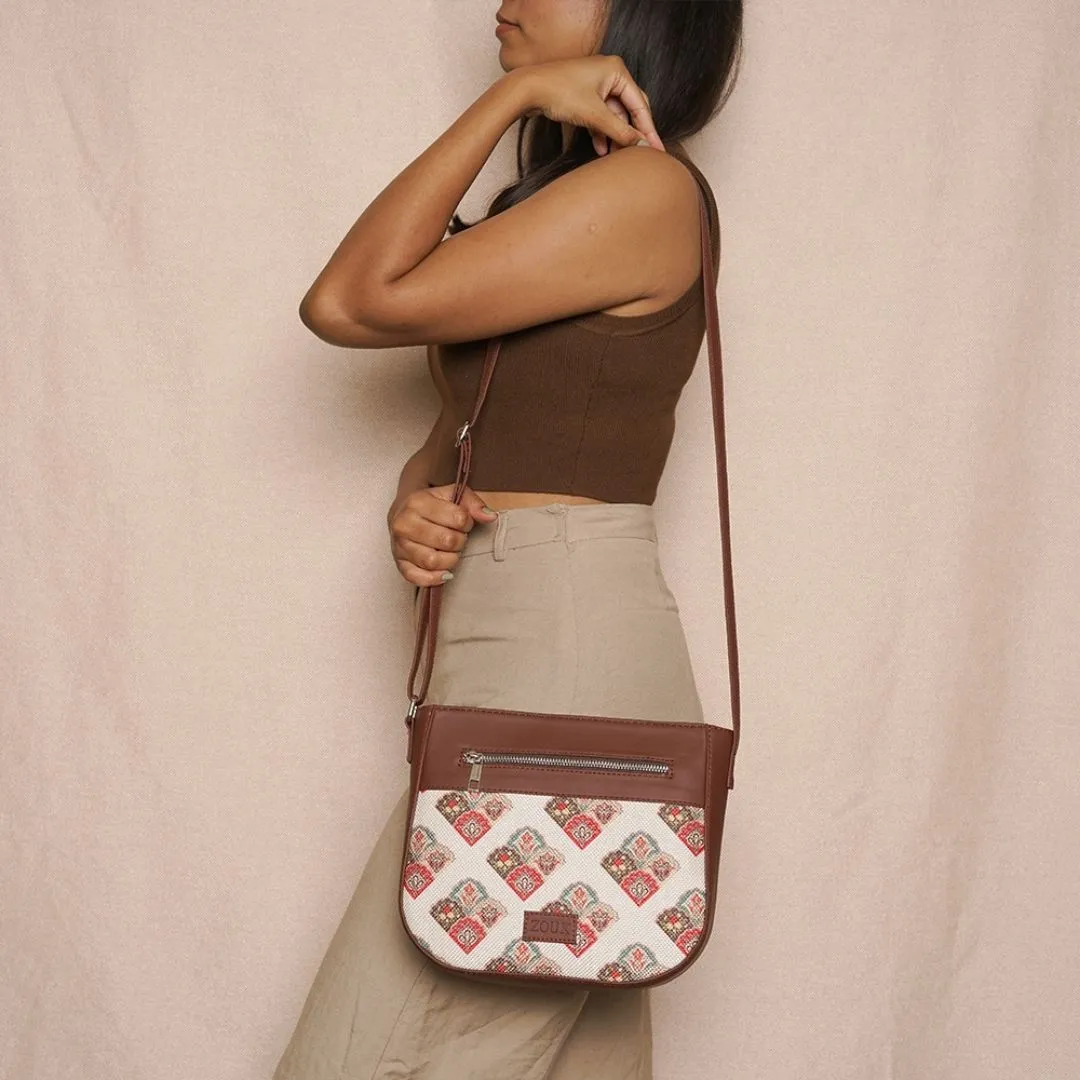 Seashell Motif White U-Shaped Sling Bag